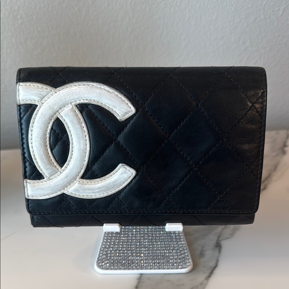 Chanel Cambon Black and White Quilted Leather Wallet - Picture 1 of 9